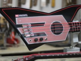 zoom_bodyBass