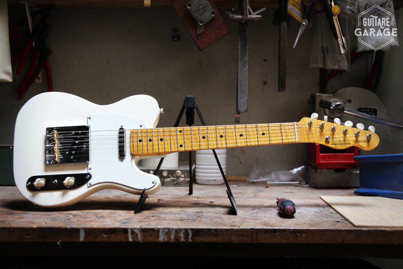 Minicaster White On White – Image 8