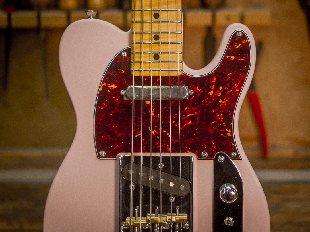 Minicaster Standard Shell Pink Satin – Image 9