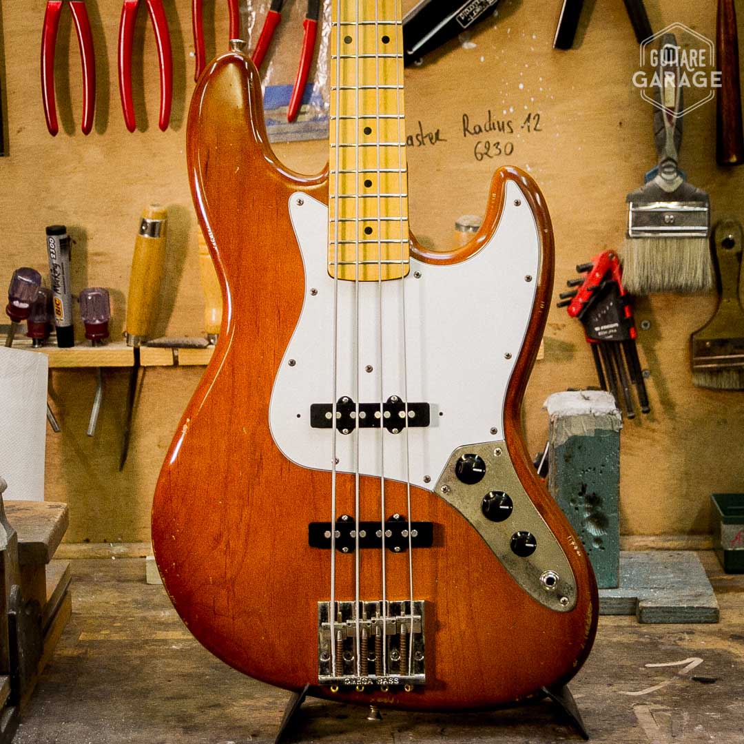 Partcaster JazzBass Mocha Light Relic