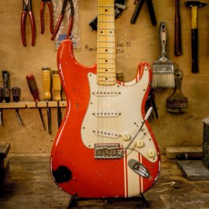 Stratocaster Hot Rod Red Racing Over Black Relic