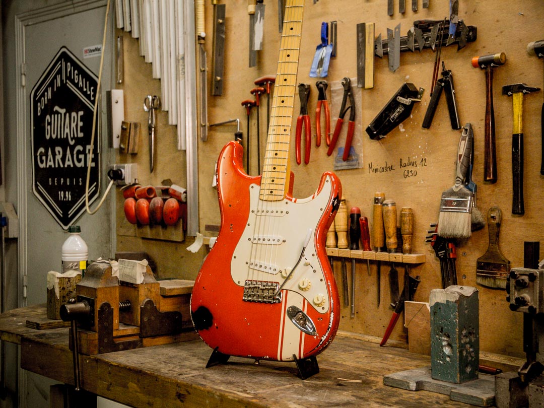 Guitare Garage Modèle S Hot Rod Red Over Black Relic Racing – Image 3