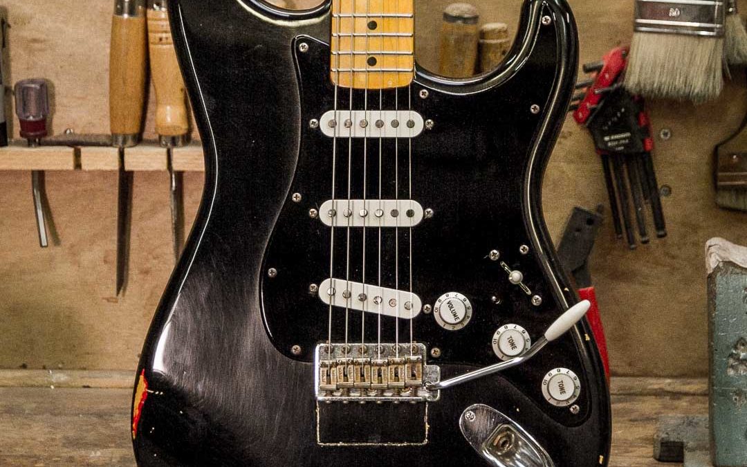 BLACK STRAT TRIBUTE, UNE GUITARE EN l&rsquo;HONNEUR DE DAVID GILMOUR
