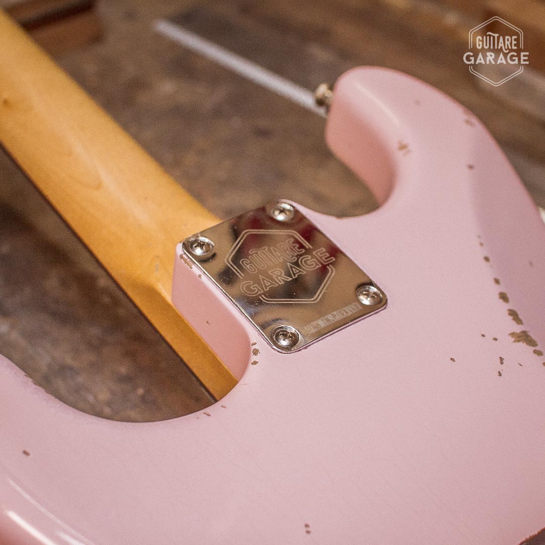 stratocaster HSS Guitare Garage Shell Pink Relic