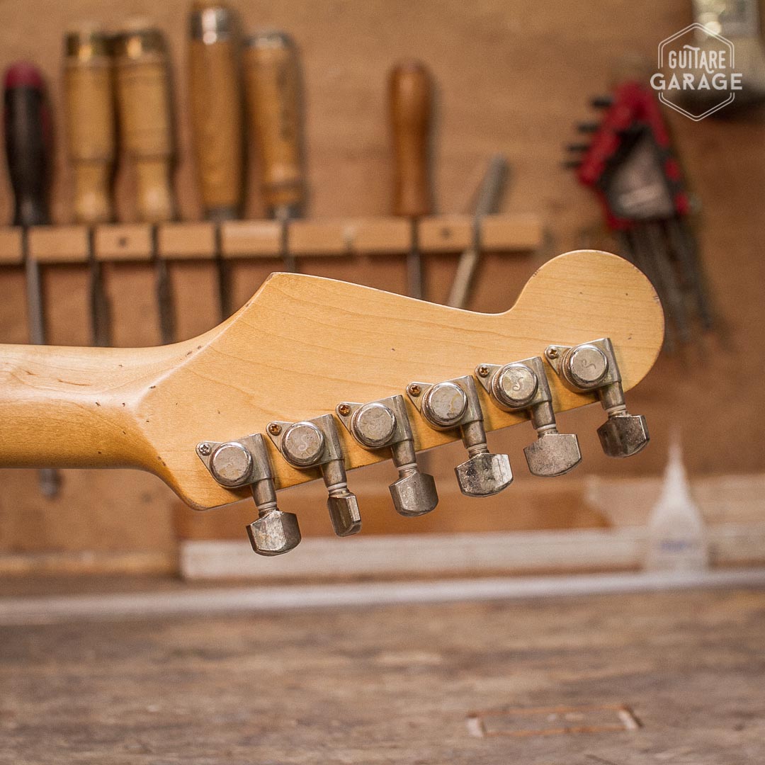 stratocaster HSS Guitare Garage Shell Pink Relic