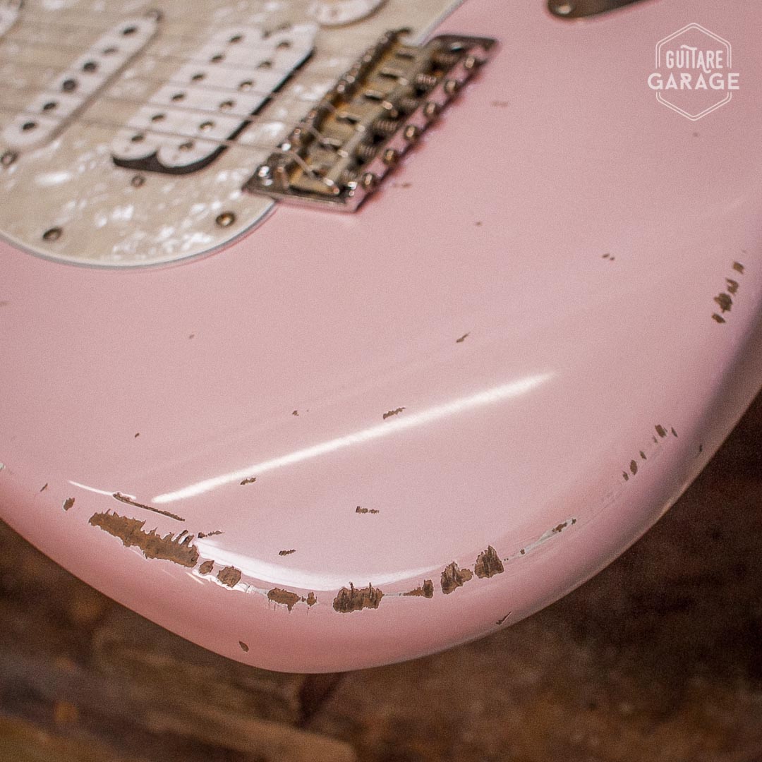 stratocaster HSS Guitare Garage Shell Pink Relic