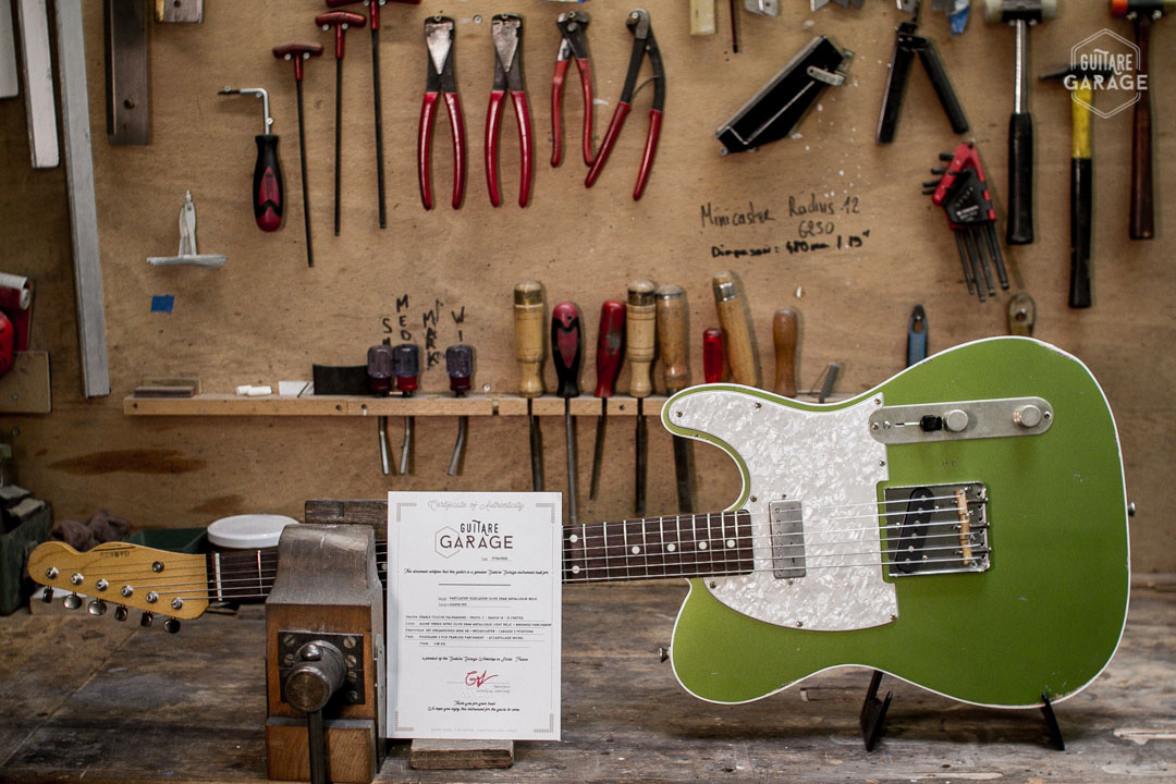 Partcaster Guitare Garage Olive Drab Light Relic avec Bindings Blancs