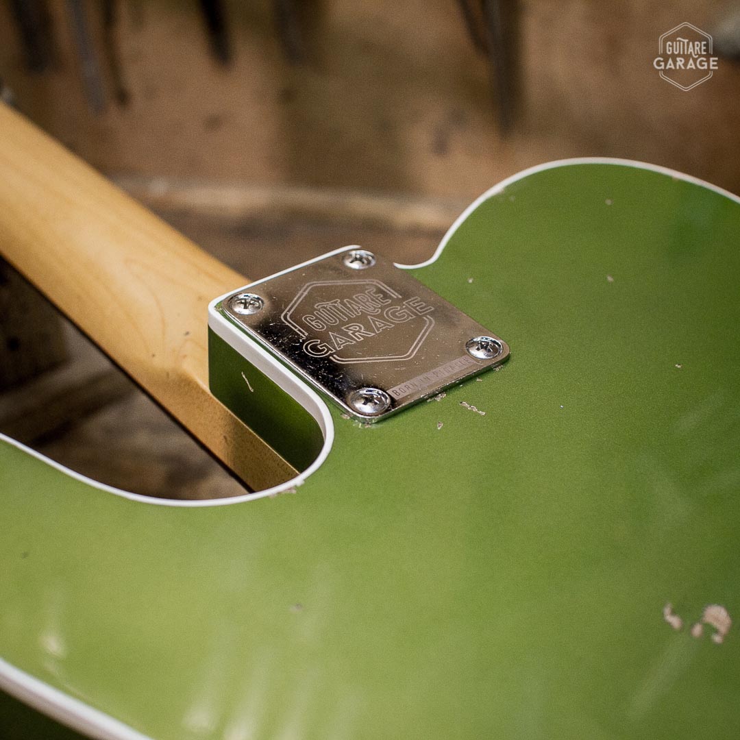 Partcaster Guitare Garage Olive Drab Light Relic avec Bindings Blancs