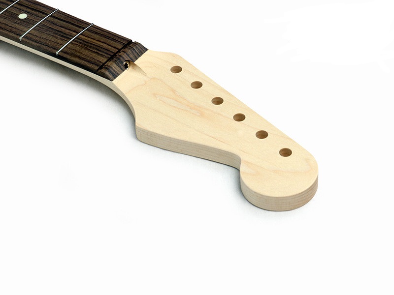 Manche stratocaster AllParts SRO-C-MOD touche palissandre radius 10 poncé prêt à vernir