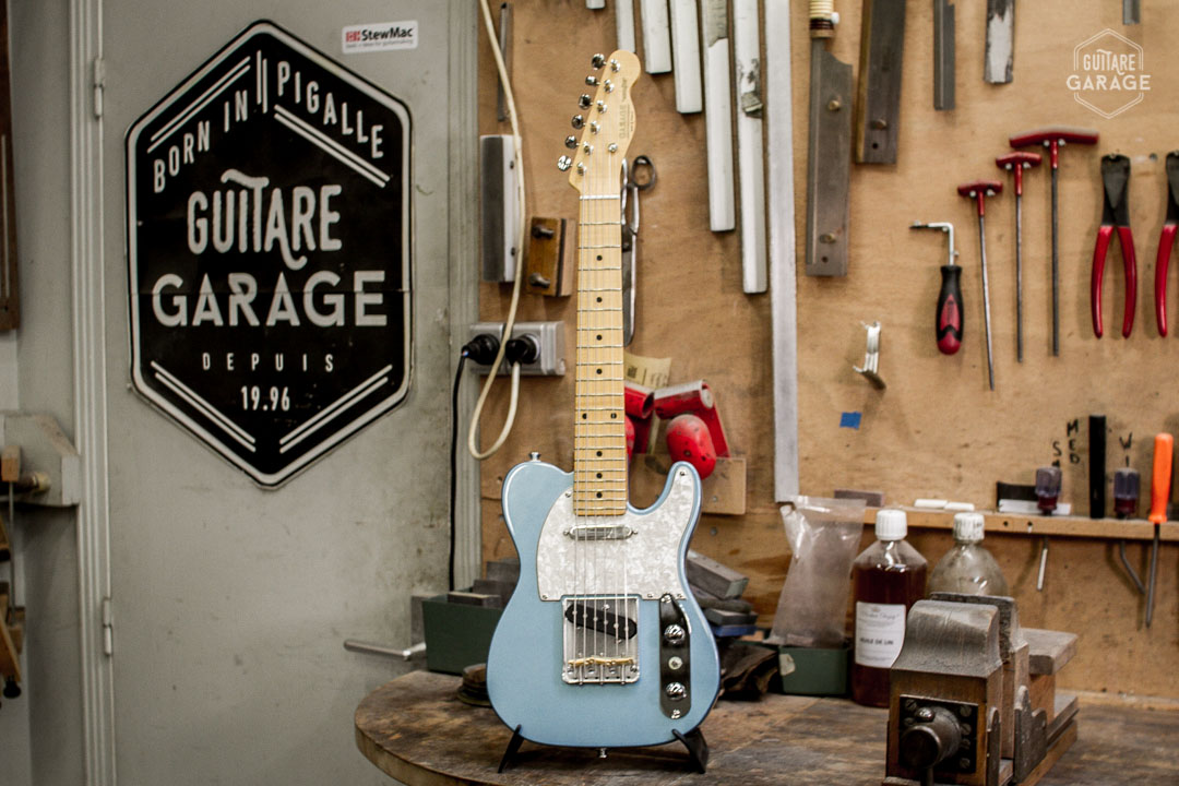 Minicaster Pelham Blue