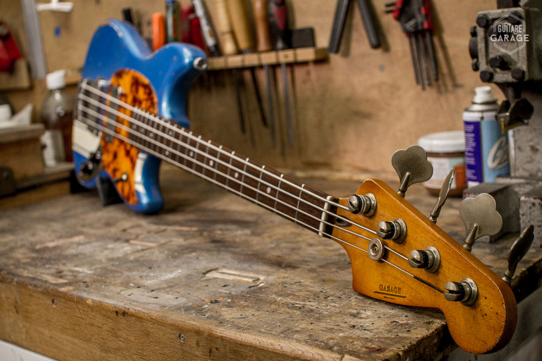 Mustang Bass Guitare Garage Pelham Blue Racing Medium Relic
