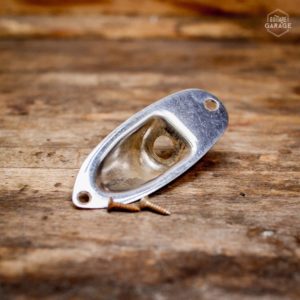 Support jack ou jackplate chrome pour stratocaster Relic By Guitare Garage