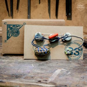 Kit Pré-câblé Gunstreet pour Stratocaster 5 Positions Composants Asiatiques