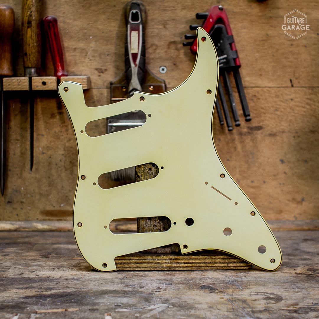 Pickguard Mintgreen 11 trous pour Stratocaster relic by Guitare Garage
