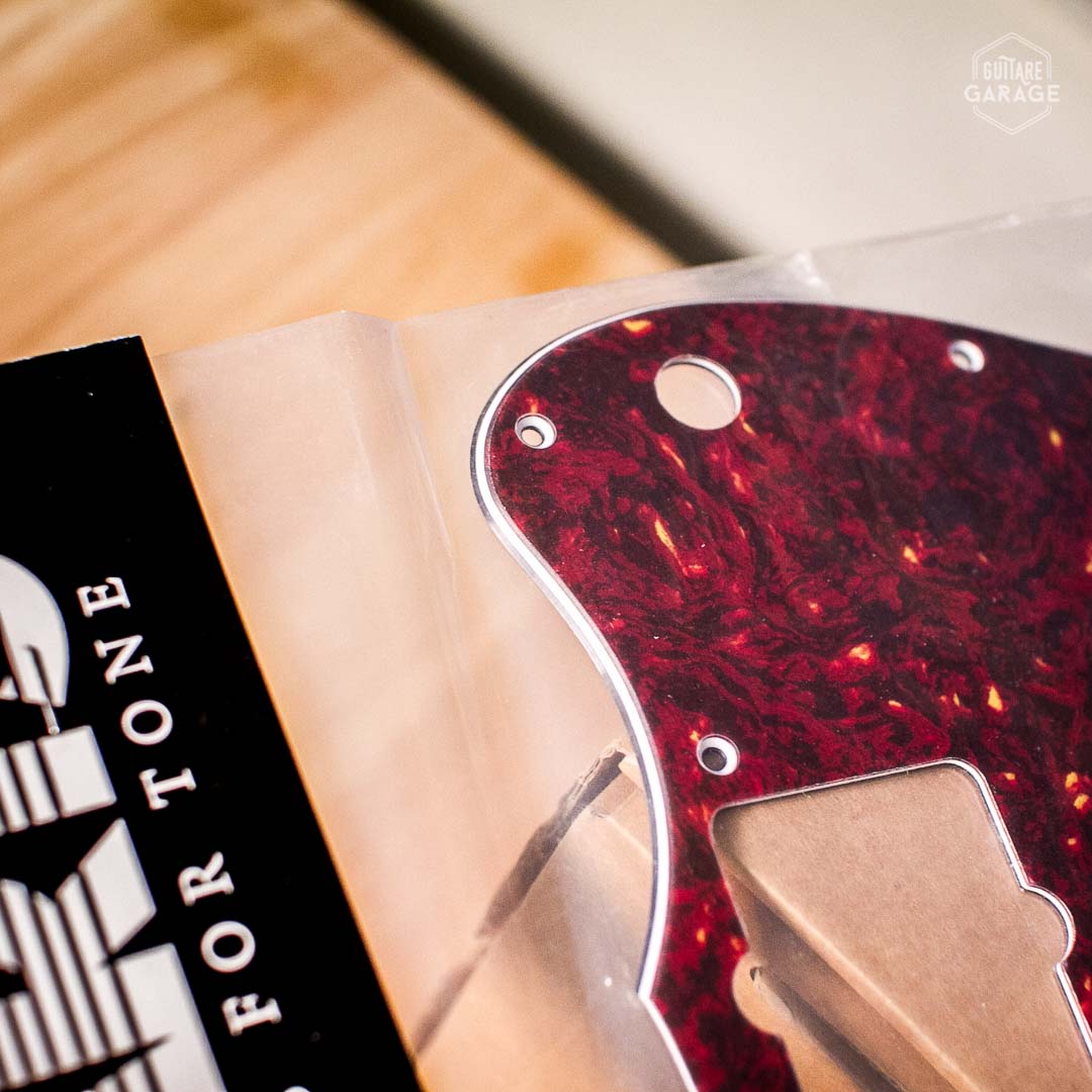 Pickguard Allparts pour Jazzmaster Red Tortoise 3 plis