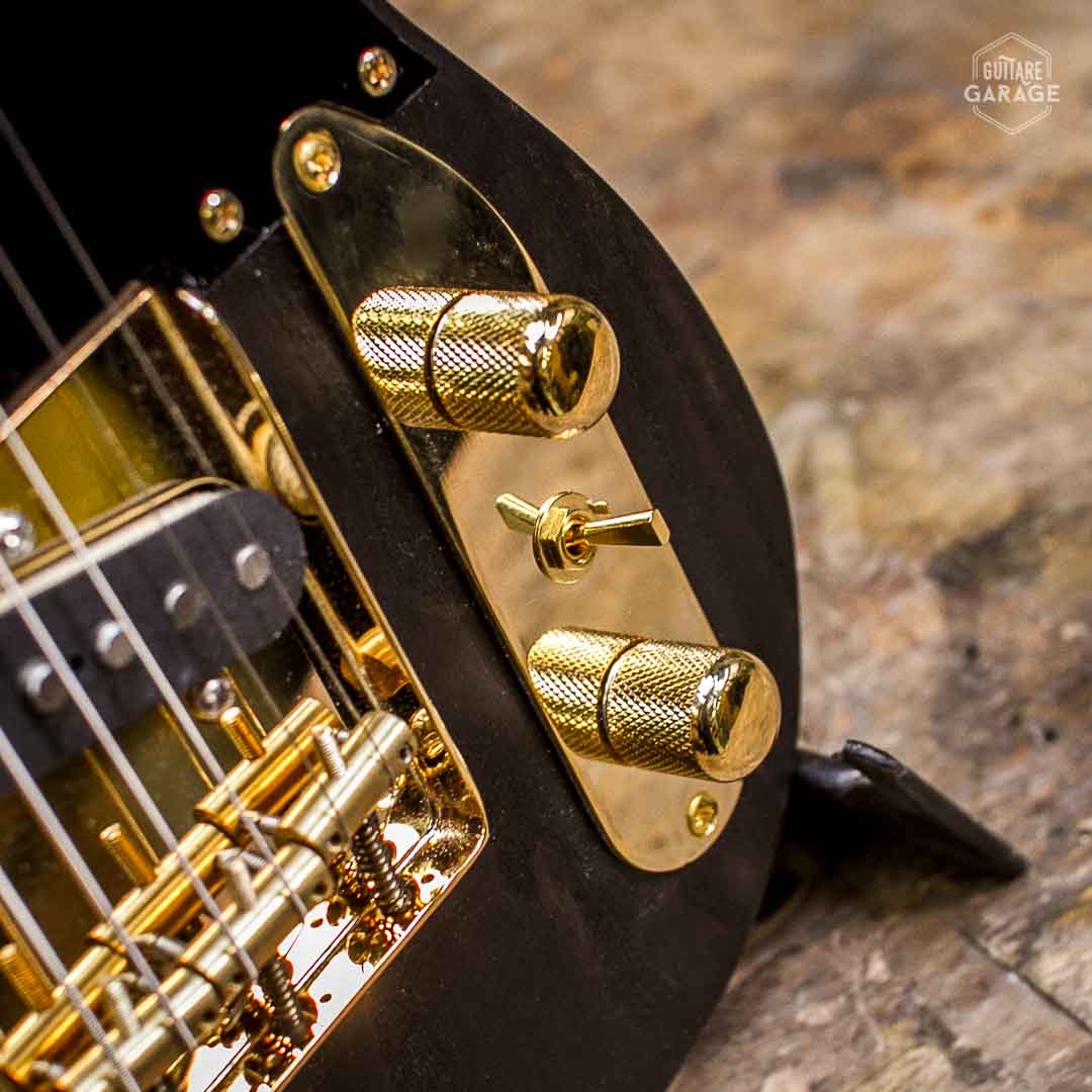 Minicaster Frêne Black Huilée Gold Edition Blackguard