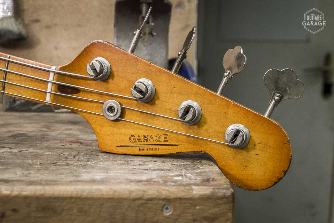 Jazz Bass Amber Heavy Relic