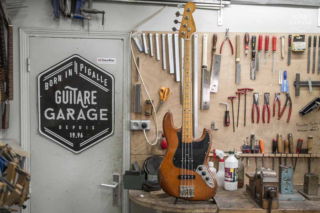 Jazz Bass Amber Heavy Relic