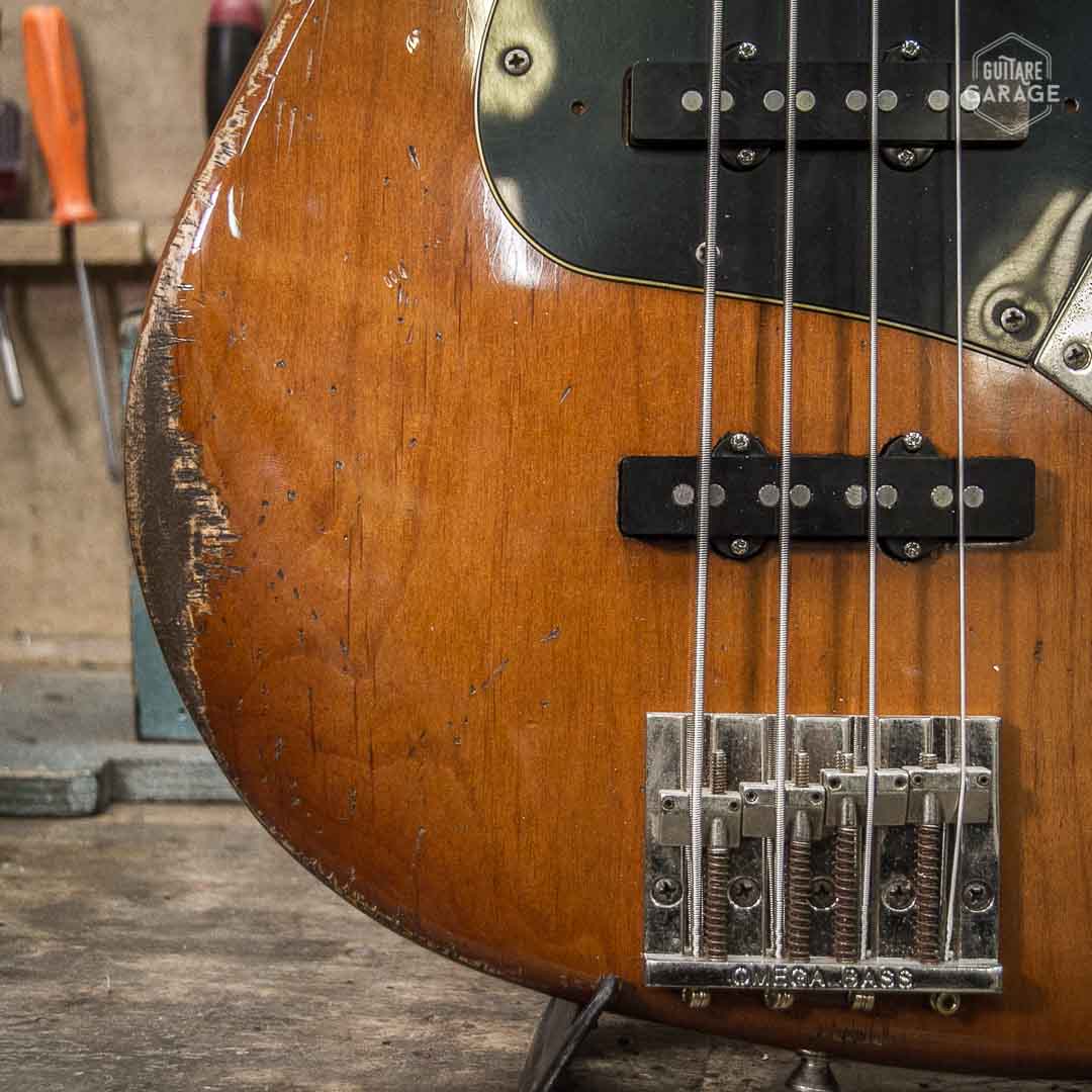 Jazz Bass Amber Heavy Relic