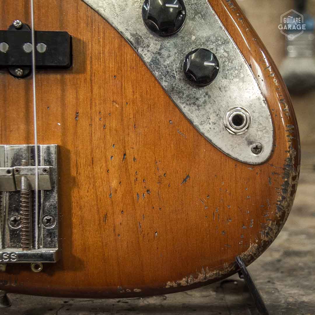 Jazz Bass Amber Heavy Relic