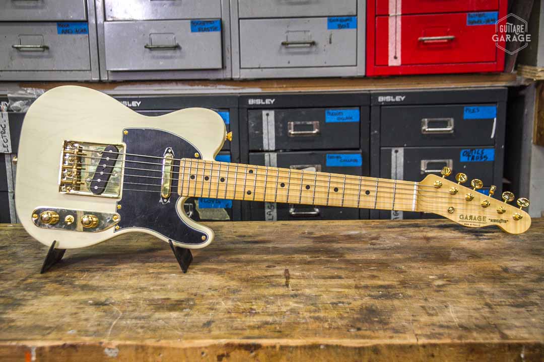 Minicaster Frêne Olympic White Open Grain Gold Edition
