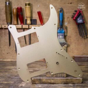 Pickguard Stratocaster HH Aluminium Anodisé Gold Guitare Garage