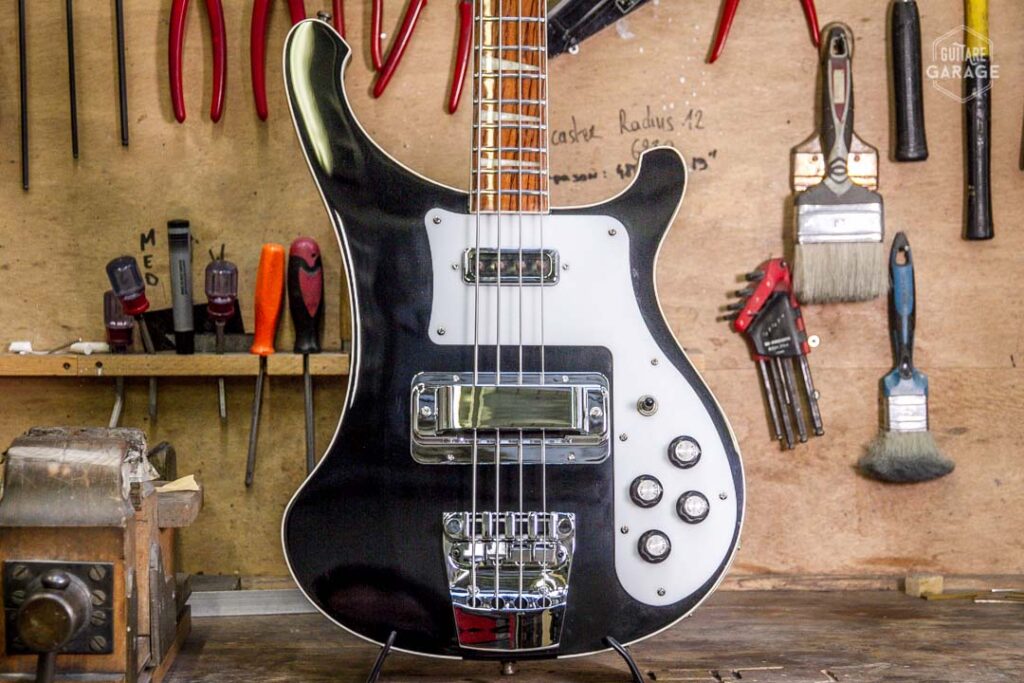 Restauration d'une Rickenbacker 4003
