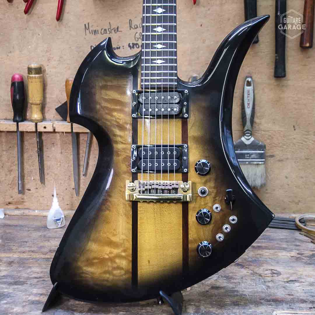Occasion - BC Rich Mockinbird Sunburst 1983