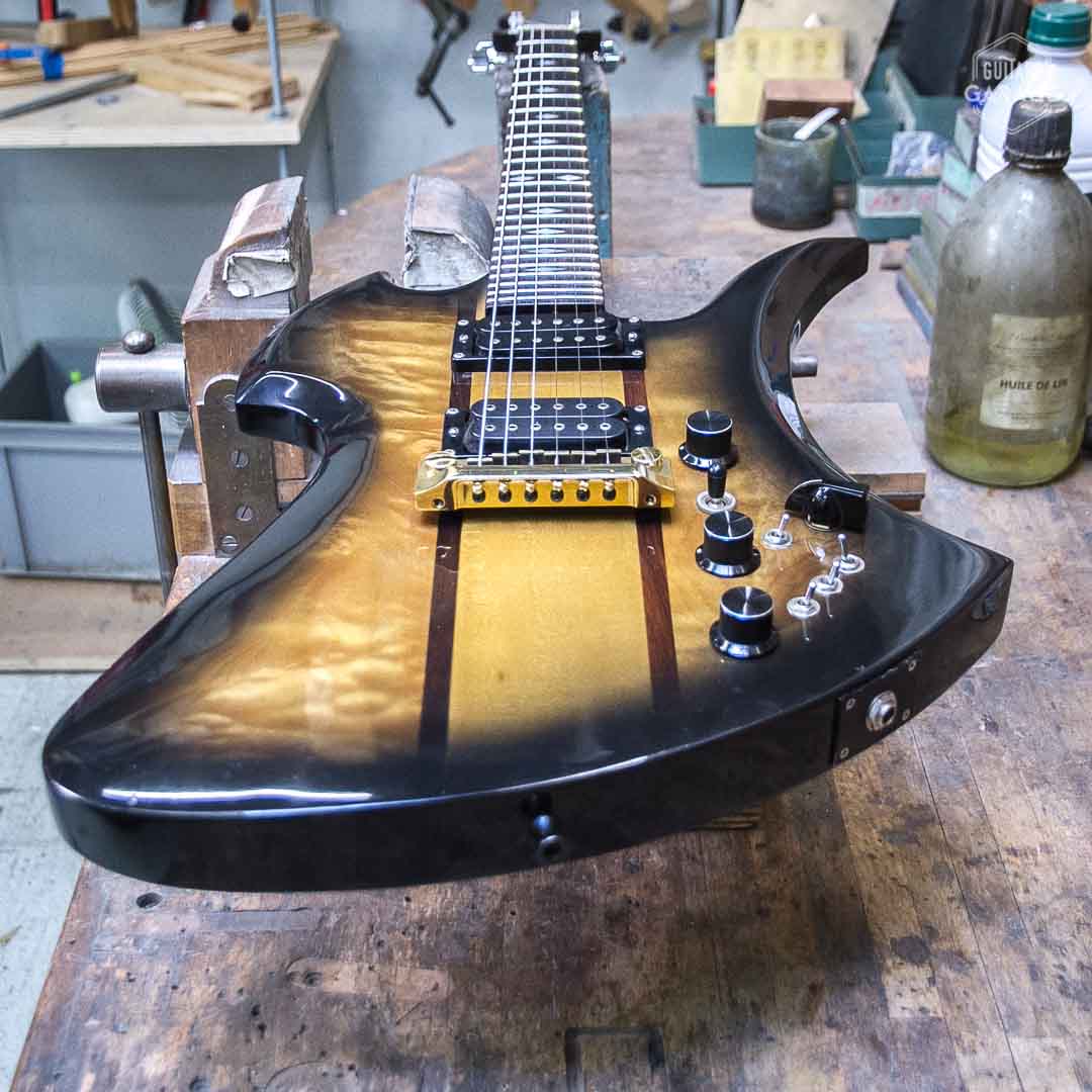Occasion - BC Rich Mockinbird Sunburst 1983
