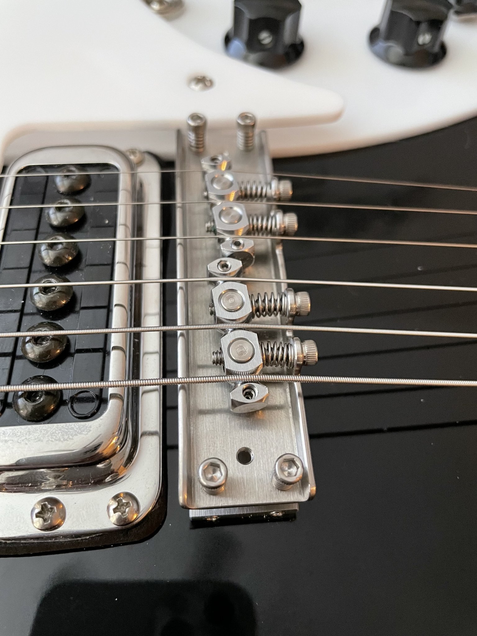 Mastery Bridge M5 pour Rickenbacker