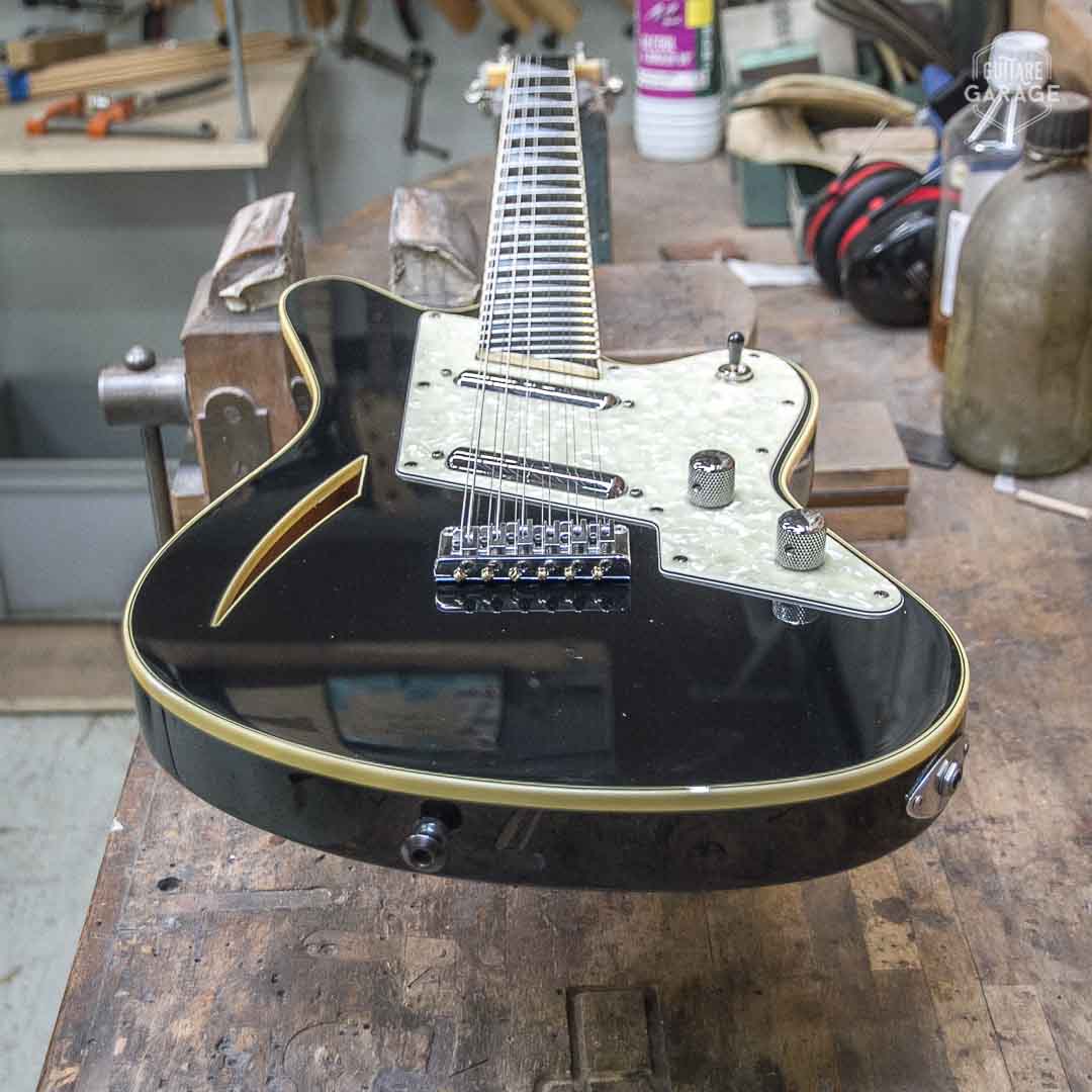 Charvel Surfcaster 12 cordes Black 1990s