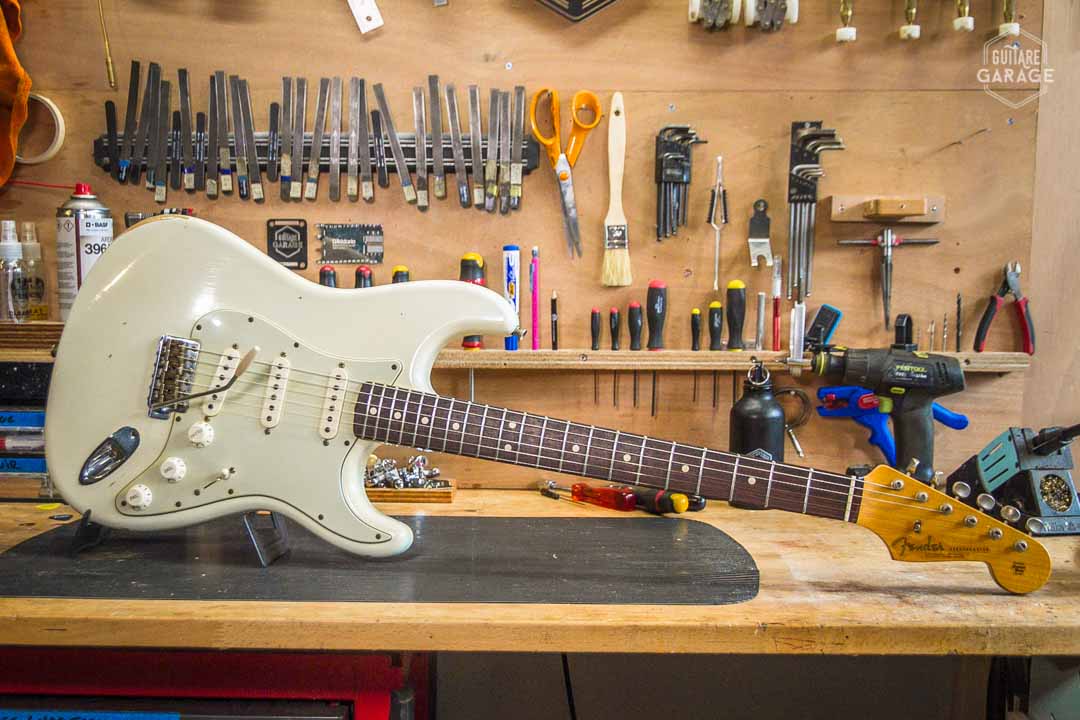 Occasion - Fender Custom Shop Strat 63 Olympic White Relic