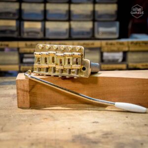 Vibrato Gold pour Stratocaster Gotoh Vintage Relic By Guitare Garage