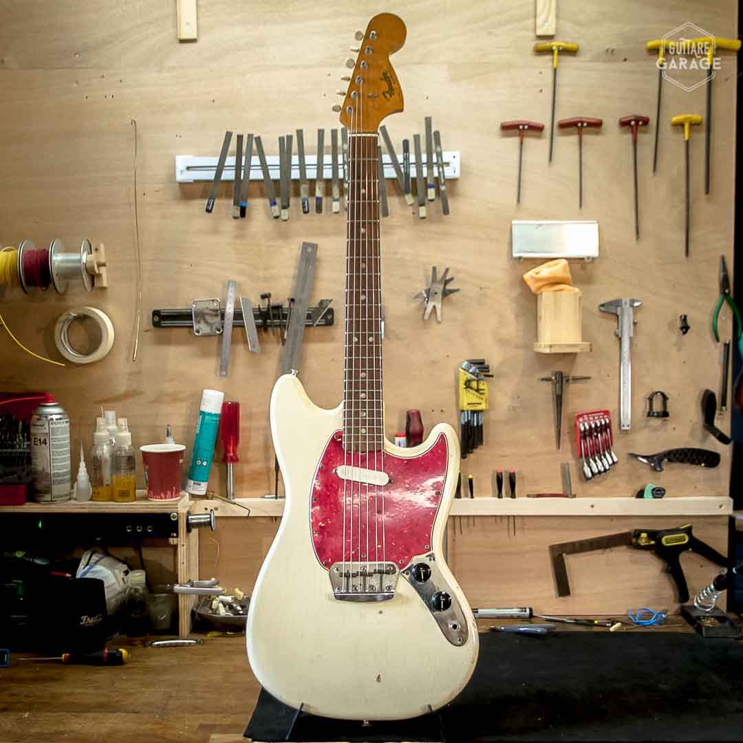 Occasion - Fender Musicmaster 1966 Olympic White