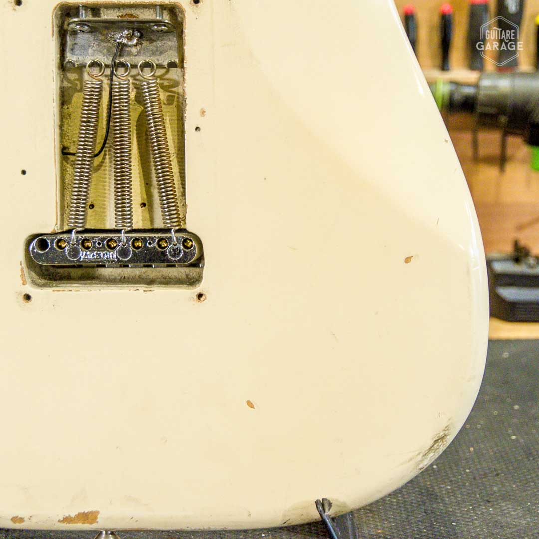 Occasion - Fender Stratocaster 1973 Olympic White Refin