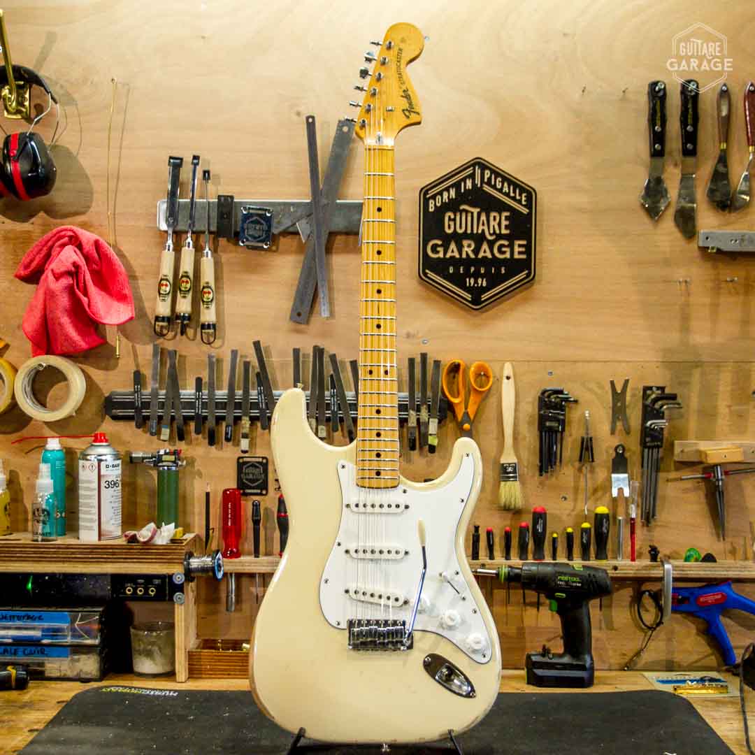 Occasion - Fender Stratocaster 1973 Olympic White Refin