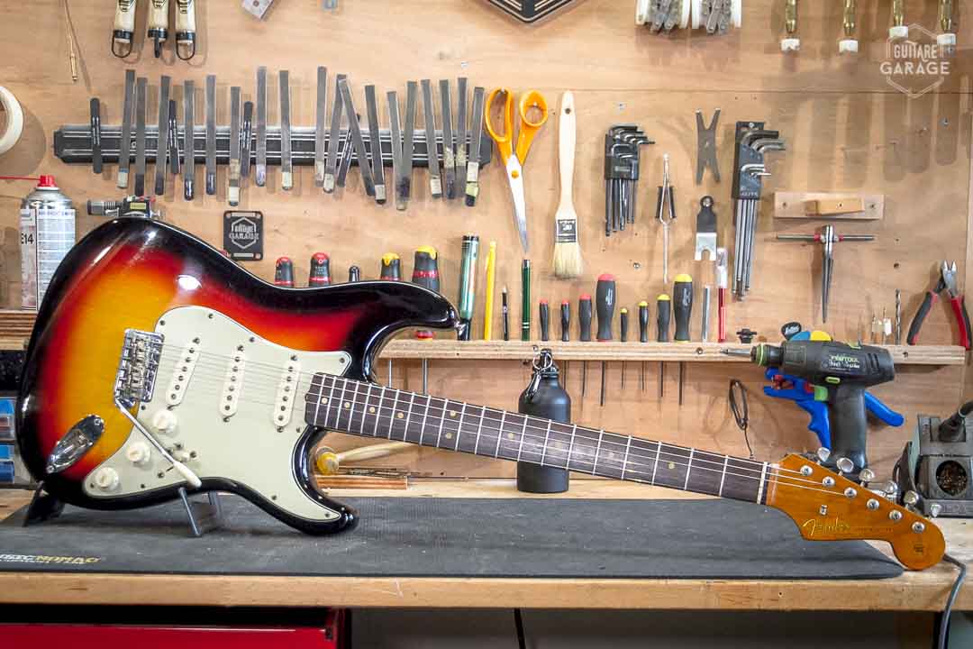 Occasion - Fender Stratocaster Serie L de 1963 Sunburst Refin